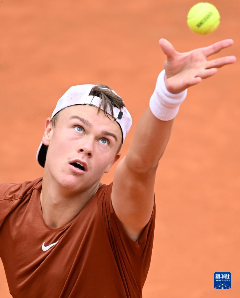 更是一场 更是一场