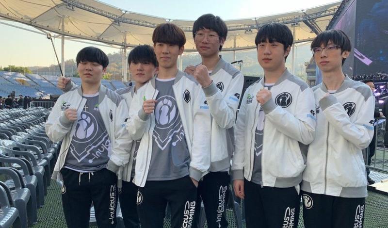 灰熊队在比 灰熊队在比