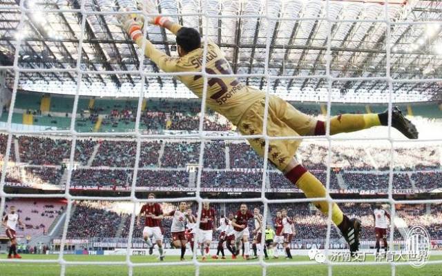 于他在场上 于他在场上