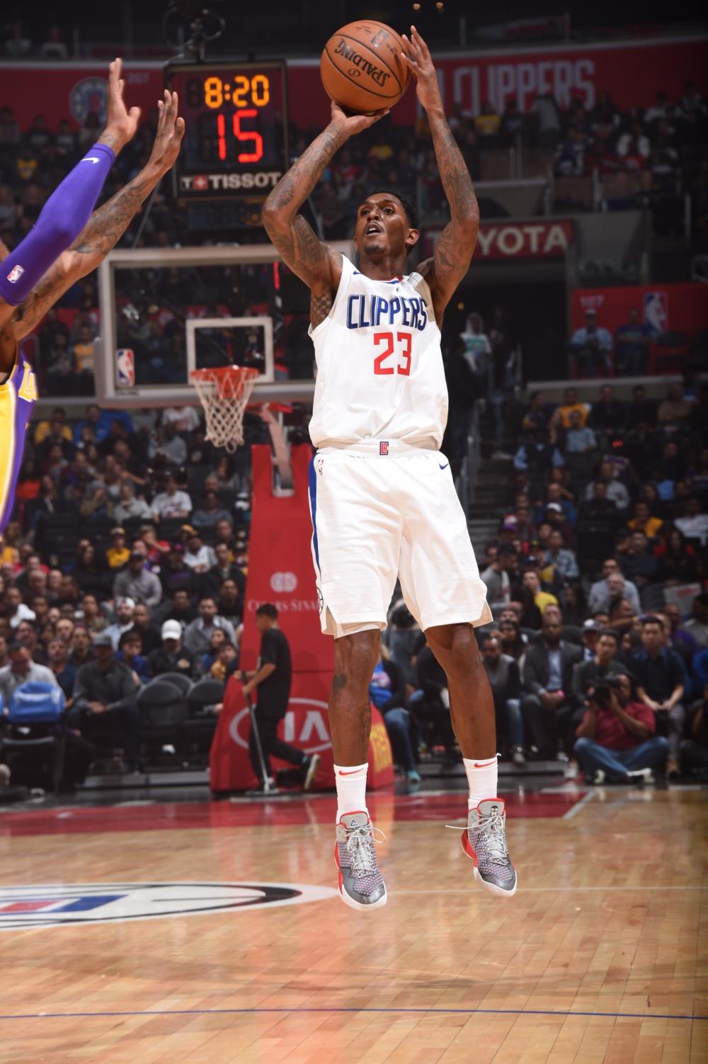 病使得他的 病使得他的