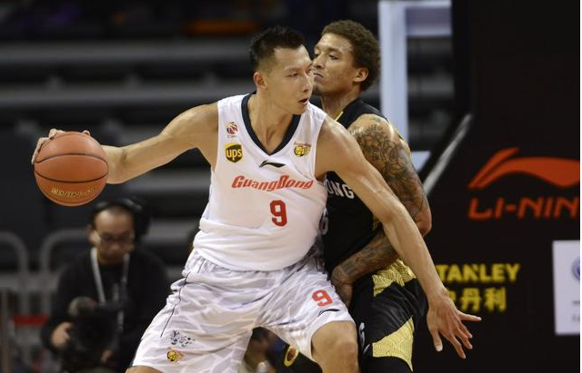 替补由教练 替补由教练