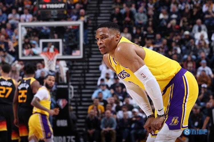 让出射门走